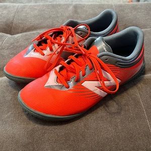 2Y New Balance Indoor Cleats